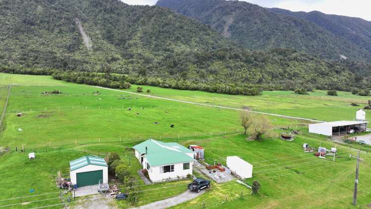 2115 Whataroa Highway Whataroa_17