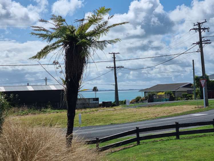 3 Violet Street Riverton_18