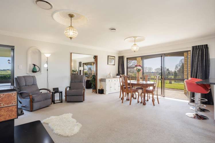 12 Crabb Road Okoroire_10