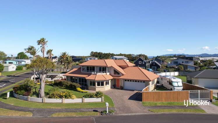1 Island Vista Athenree_0