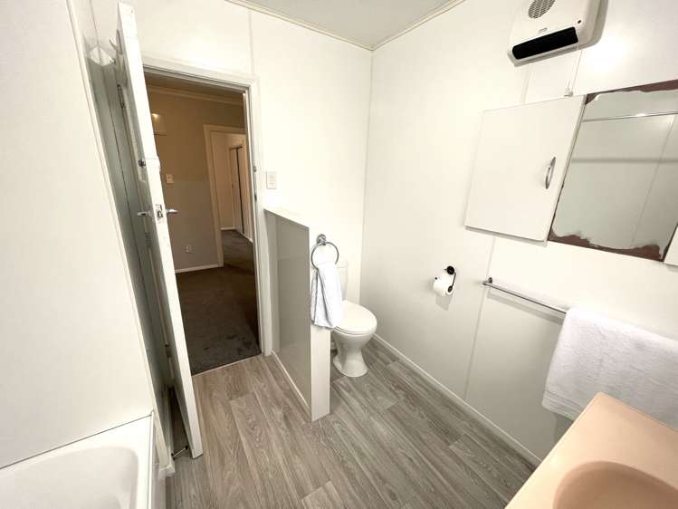 65 Wilson Road Balclutha_14