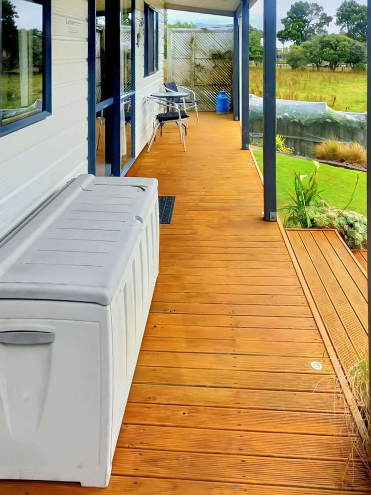 2 Waireka Road East Omata_42