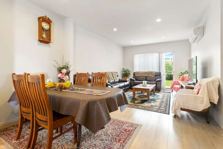 15 Rosewell Crescent Flat Bush_2