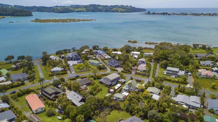 17 Harbour View Road Point Wells_18