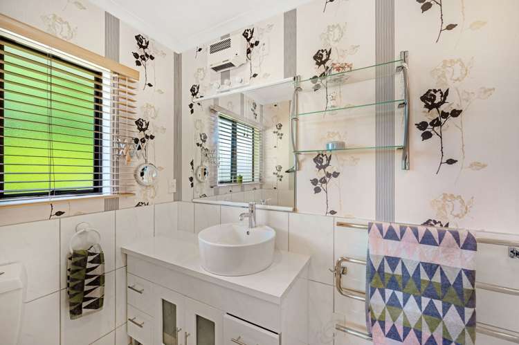 10 Bishops Close Greenmeadows_22