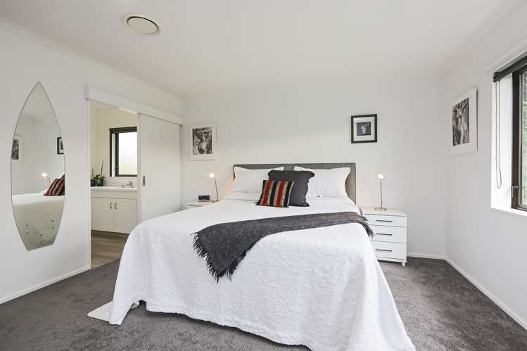 3 Kensington Drive Taradale_12