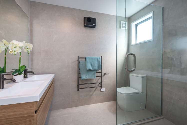 2/525 Madras Street Saint Albans_8