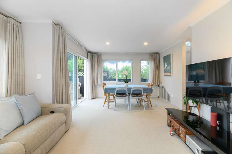 39 Whakawhiti Loop Avondale_6