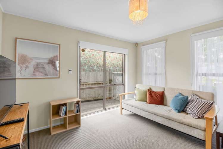 52 Jandell Crescent Bucklands Beach_10