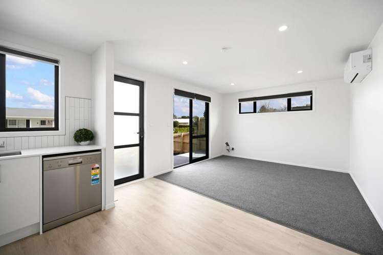 1/26 Bernard Street 1054_5