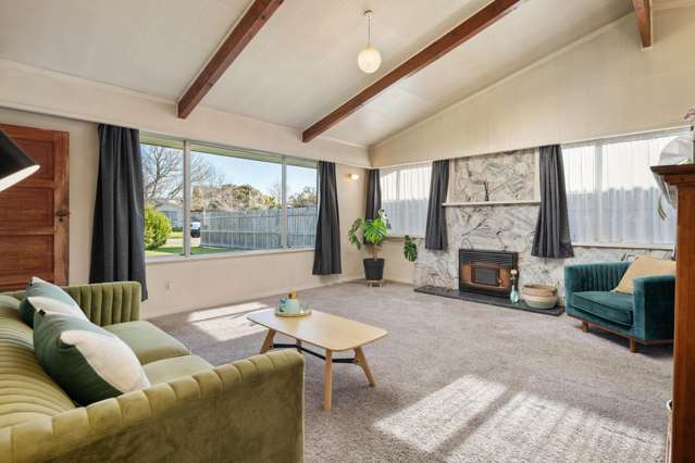 18 Newbourne Crescent Redwoodtown_4