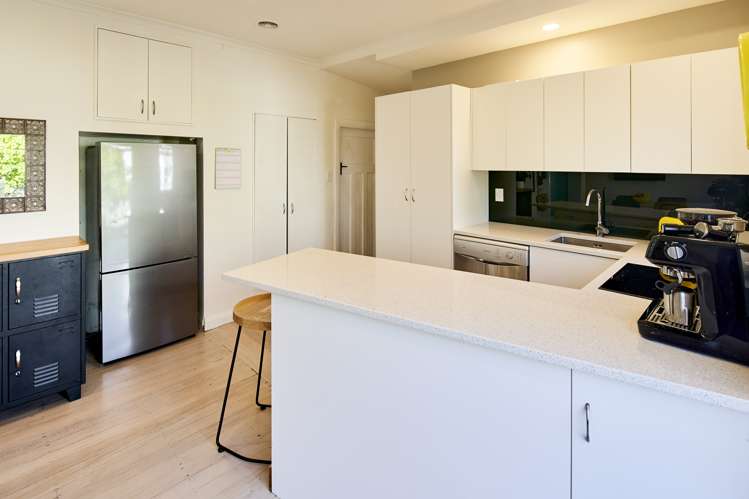 33 Totara Road Miramar_8