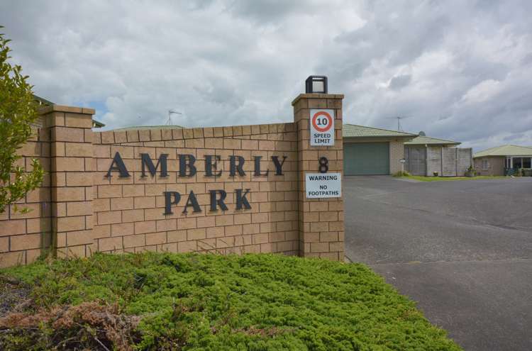 37/8 Village Place Tuakau_10