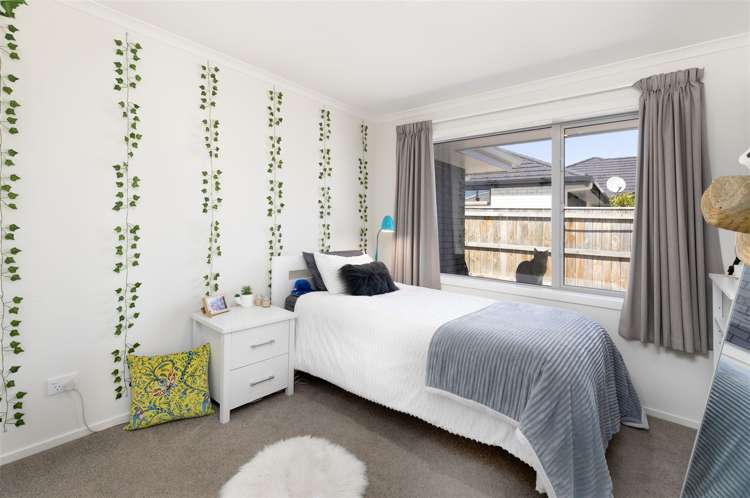 23 Corsair Crescent Burleigh_12