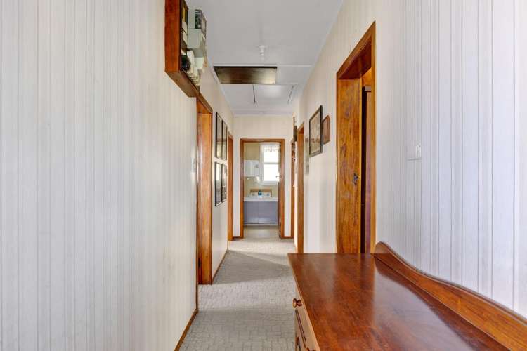 4 Kerry Lane Hawera_11