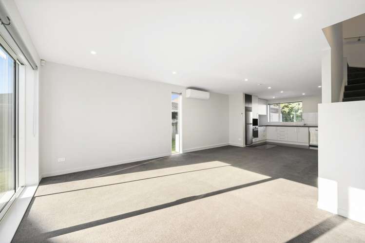 10/2 Stone Street Miramar_1