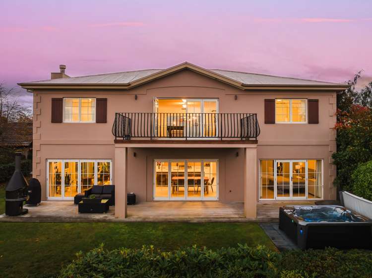 18 Chateau Crescent Rangatira Park_25