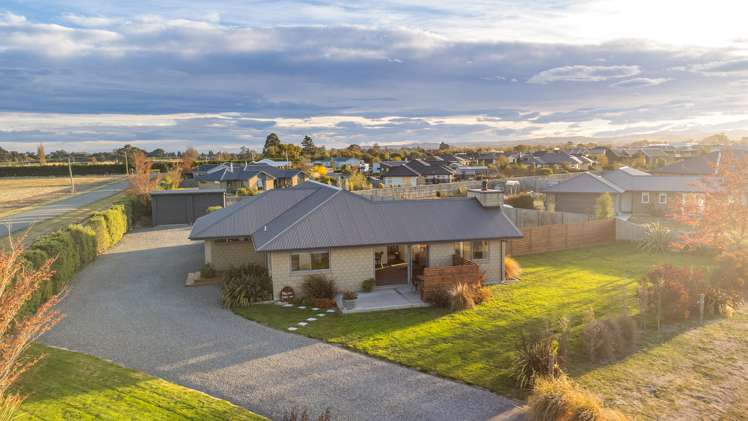 1 Fantail Avenue Amberley_25