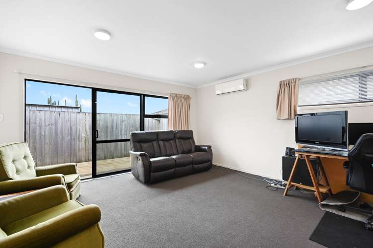 2/9 Albert Street Hamilton East_6