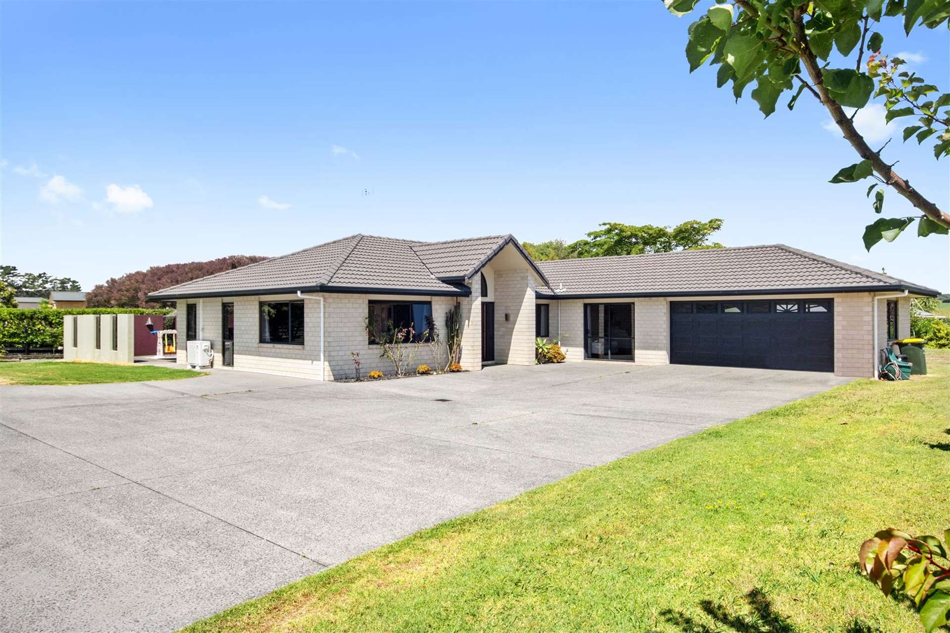 8 Frank Knight Place Waiuku_0