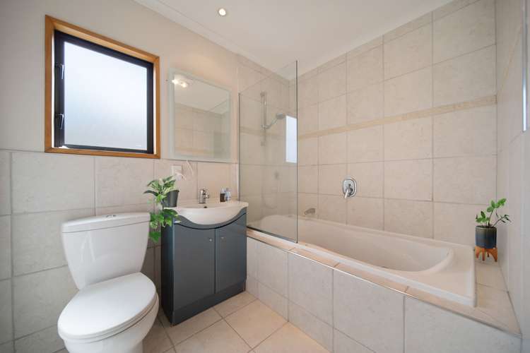 25 Brooke Ridge Rise East Tamaki Heights_17