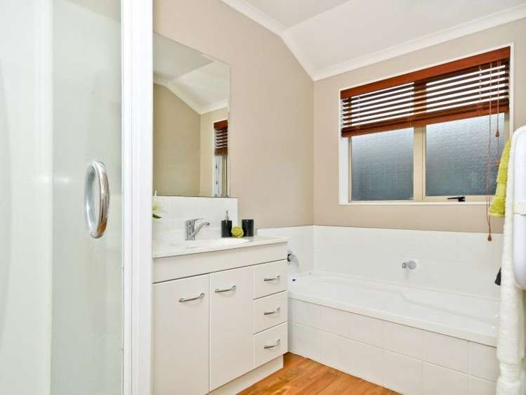 91 Farnborough Drive Grandview Heights_14