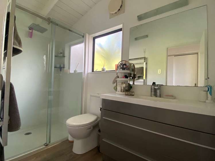 22 Pendrell Road Piha_13