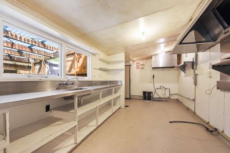 90 Commercial Street Takaka_20