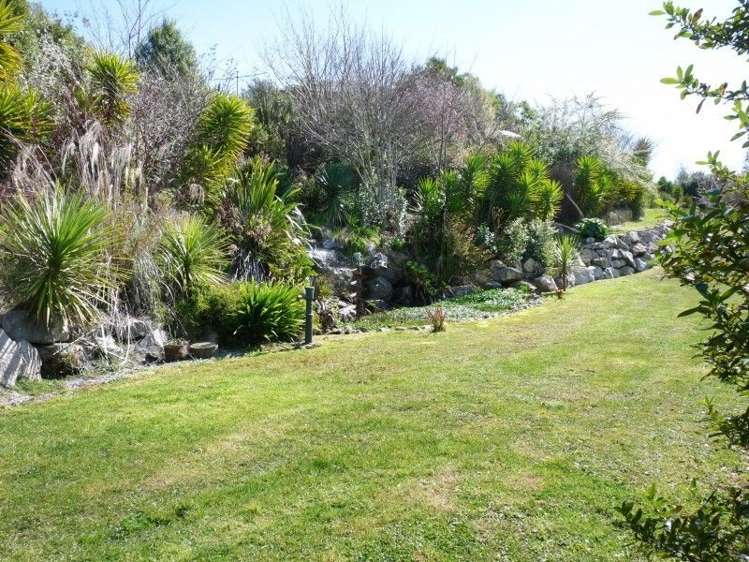 89 Totara View Road Wakefield_18