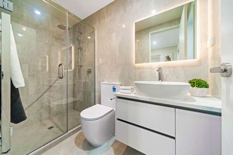 1 Woodacre Street Flat Bush_18