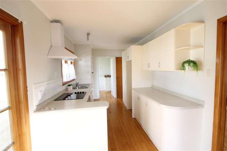 22 Essex Street Te Atatu South_5