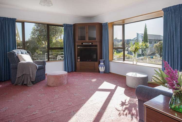 29 Farnham Drive Richmond_5