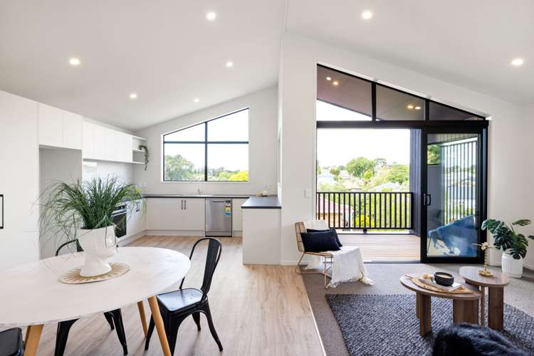 4/3 Huia Avenue Forest Lake_6