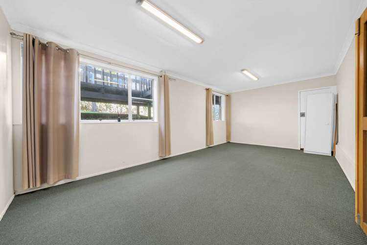 8 Goad Crescent Hillsborough_21