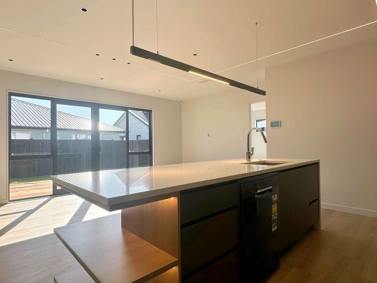 3 Tukutata Crescent_5