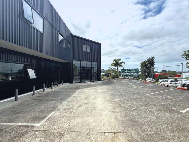 7-11 Cabernet Crescent Massey_9