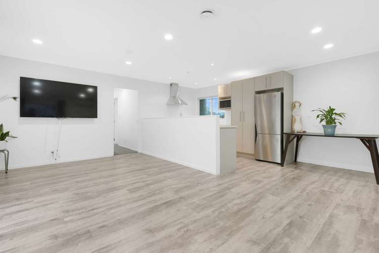 6 Fernhaven Place Massey_14