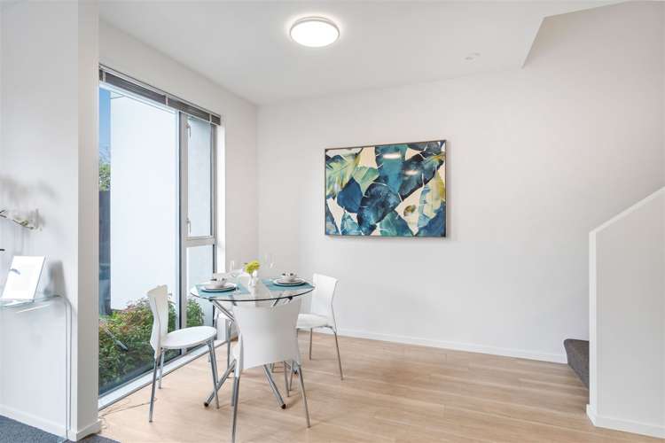 2/670 Ferry Road Woolston_7