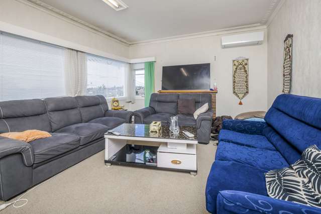 3 Locke Avenue Mount Roskill_2