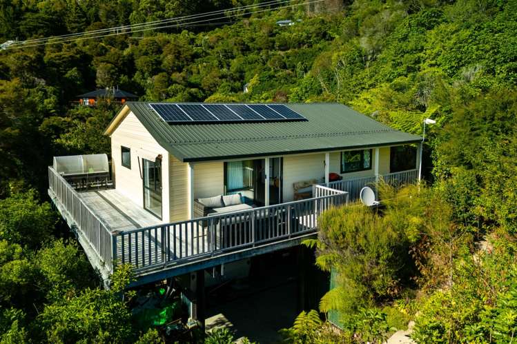 780 Queen Charlotte Drive_0