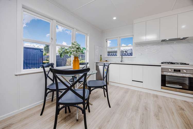 2/174 Russell Road Manurewa_6