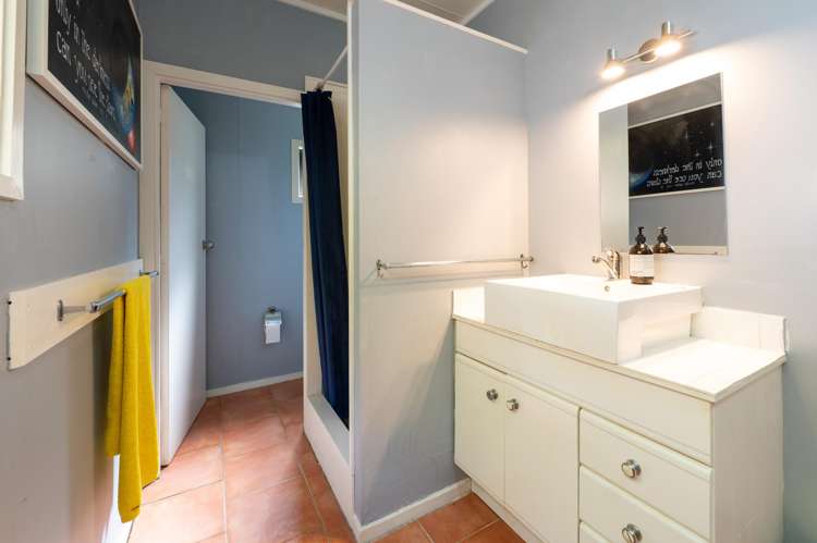 10A Cooper Avenue Holdens Bay_36