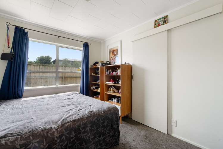 16 Costello Crescent Pukehina_11