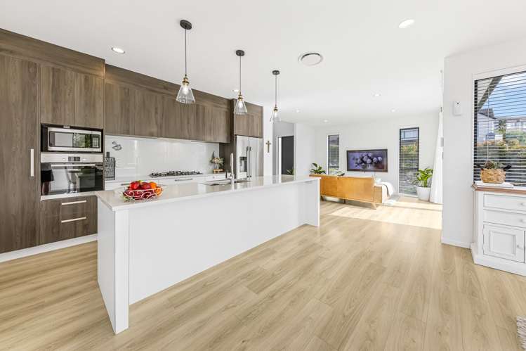 134 Colonial Drive_2