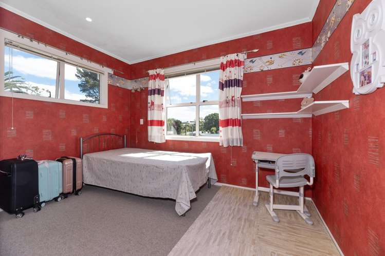 23 Sherwood Avenue Te Atatu South_12