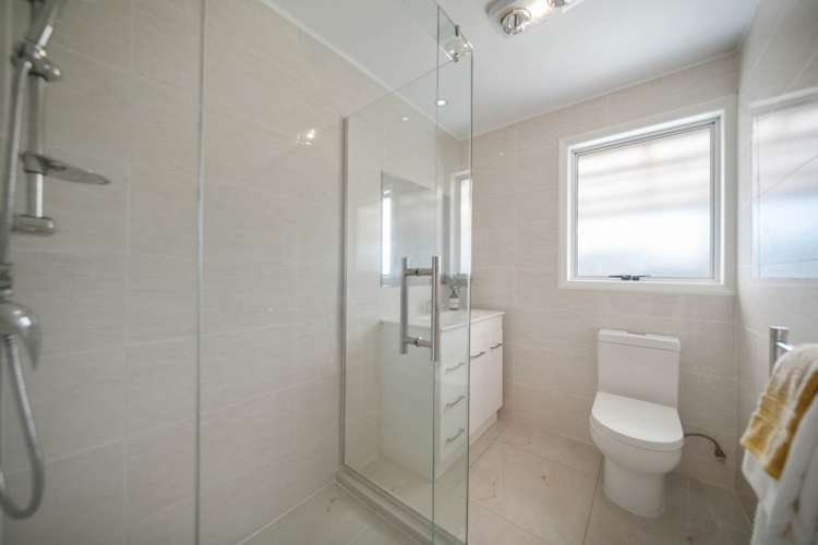 17 Sandrine Avenue Clover Park_10