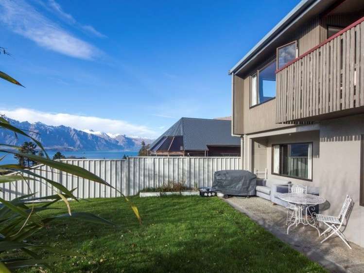 2b Thorn Crescent Fernhill/Sunshine Bay_17