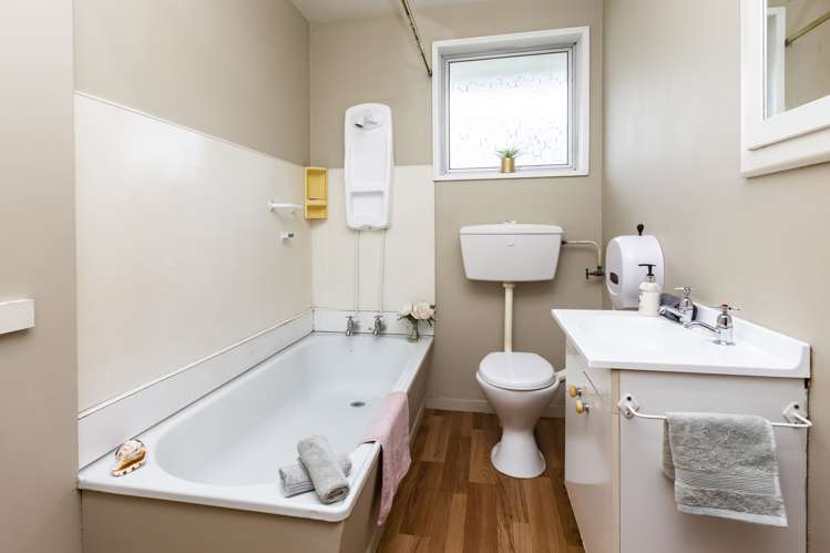 2/467 Hereford Street Linwood_7