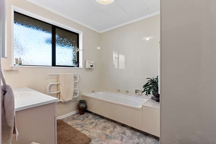 7 Squire Place Blagdon_12