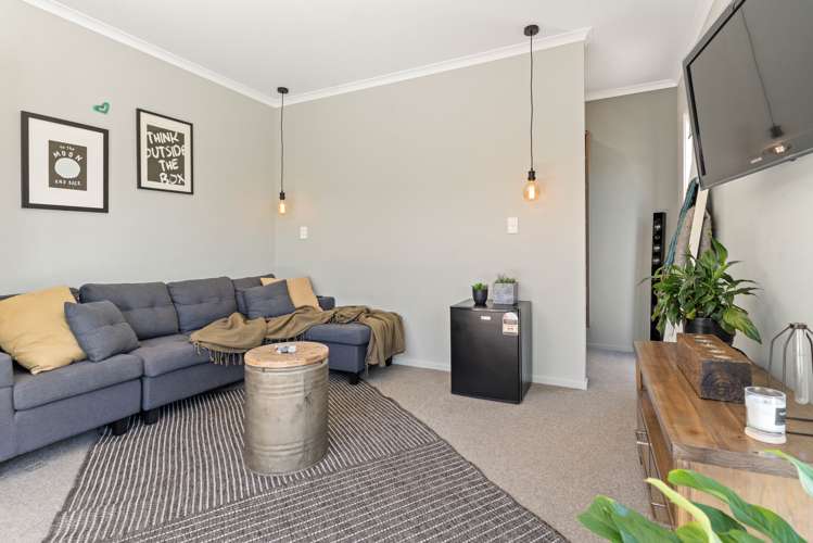 5 Massey Street Greytown_7